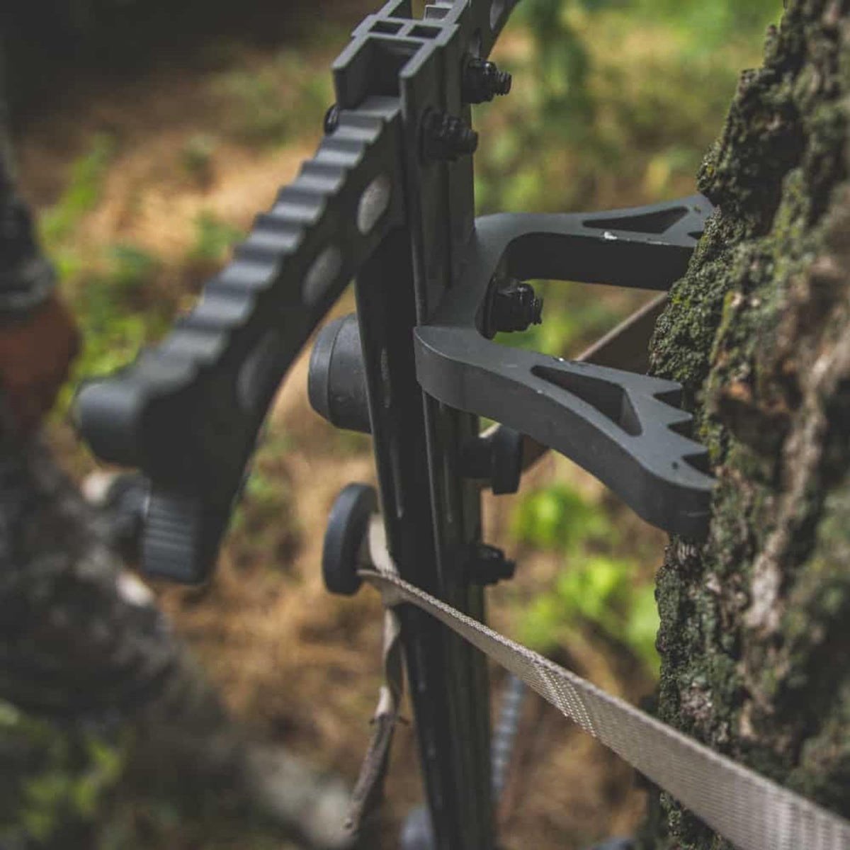 20" Lightweight Aluminum Non-Slip Climbing Sticks J78785
